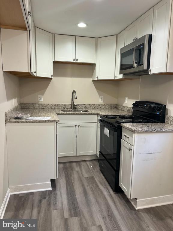 Foto del edificio - 9025 Merrimack Dr