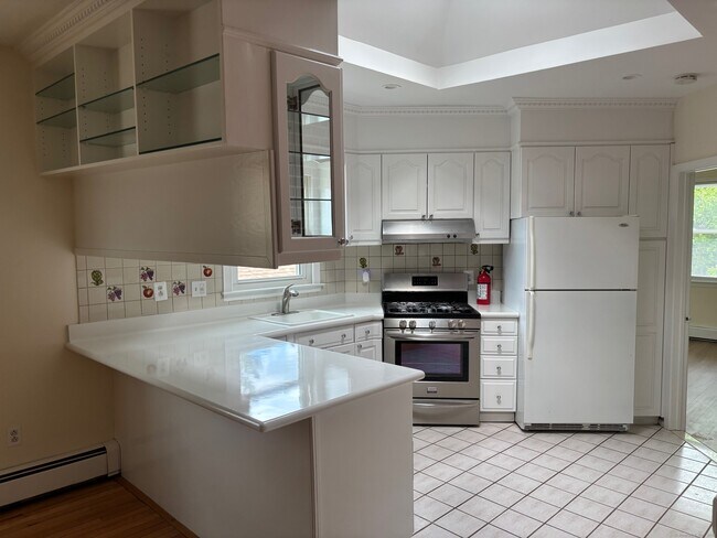 Building Photo - 49 S Water St
