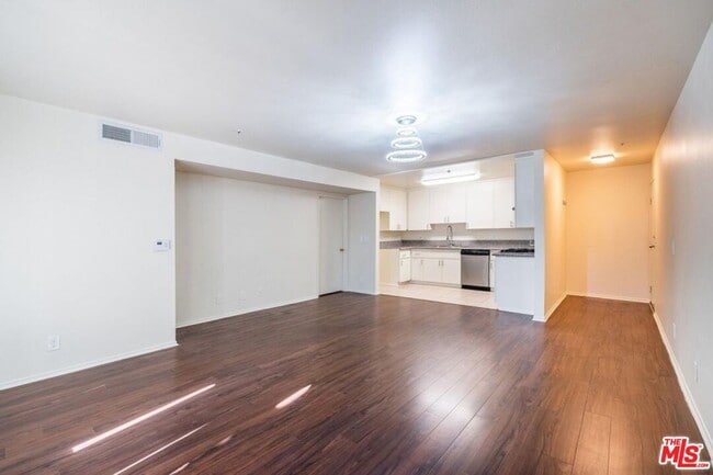 Building Photo - 14816 Friar St
