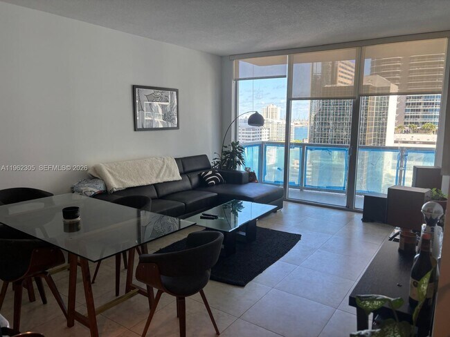Foto del edificio - 1050 Brickell Ave