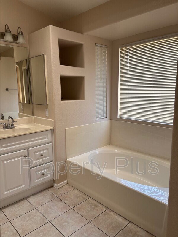 Foto del edificio - 4814 W Ponderosa Ln