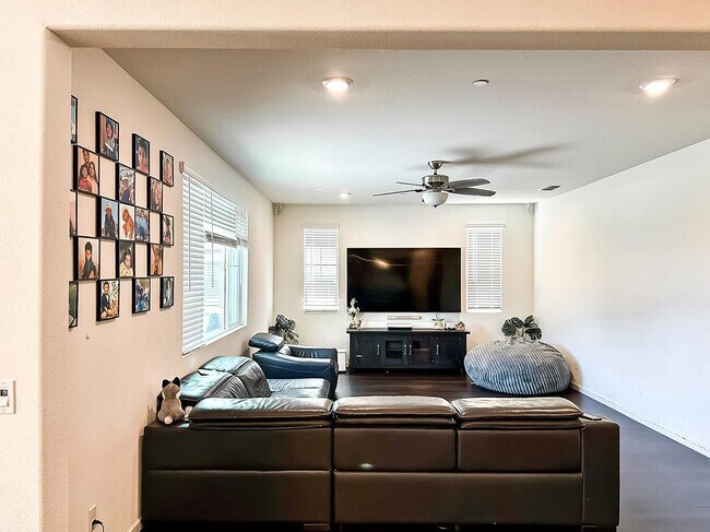 Building Photo - 2951 Reyva Dhillon Ln