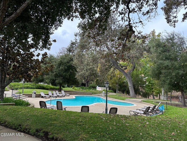 Building Photo - 655 Arroyo Oaks Dr