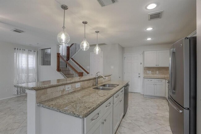 Foto del edificio - 131 N Villa Oaks Dr