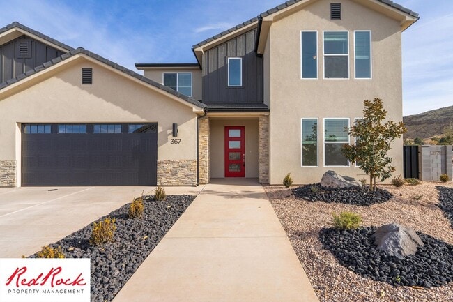 Building Photo - 7 Bedroom Home with 5 Car Garage