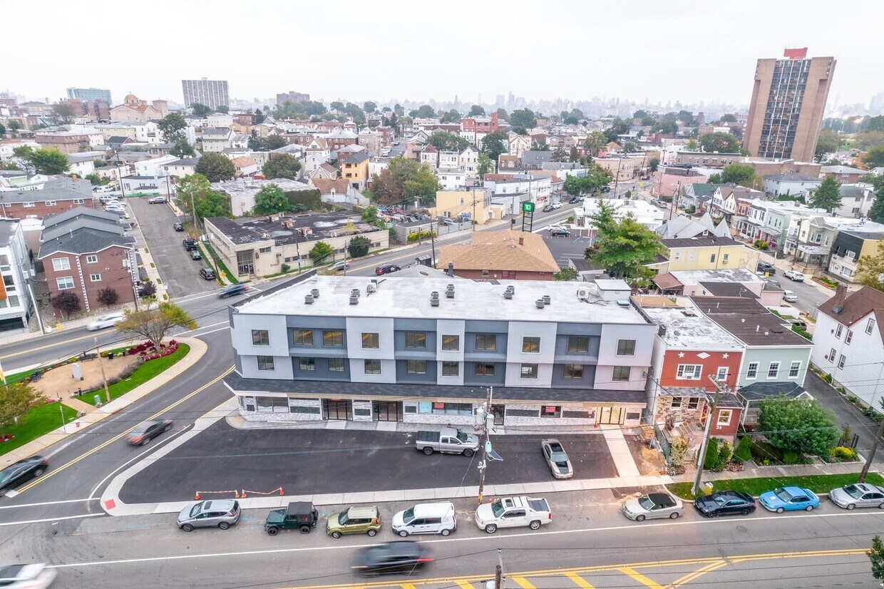 Foto principal - 44 Bergen Blvd