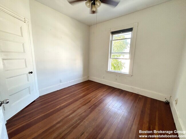 Foto del edificio - 112 Hillside St