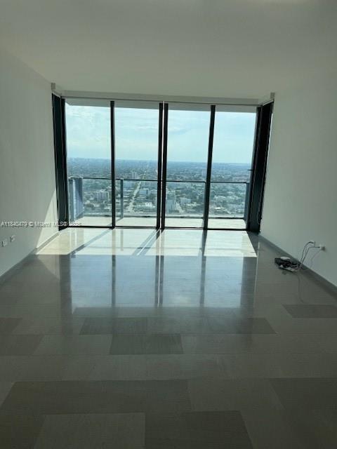 Foto principal - 88 SW 7th St