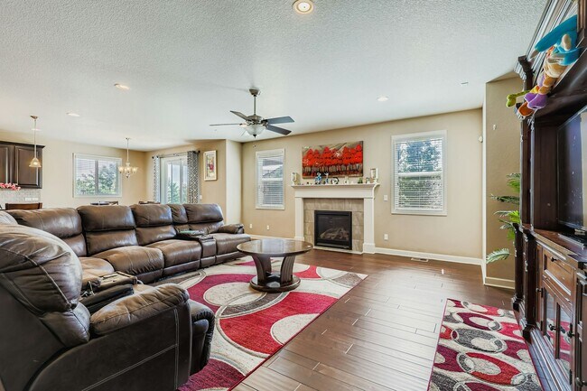 Foto del edificio - 10519 Sierra Ridge Dr