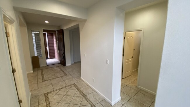 Building Photo - Mountain House Home Spacious 4 Bedroom, 3....