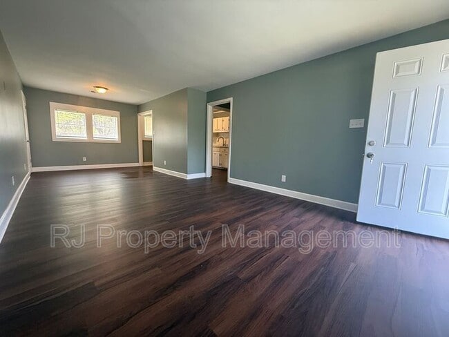 Building Photo - 3613 Ladue St