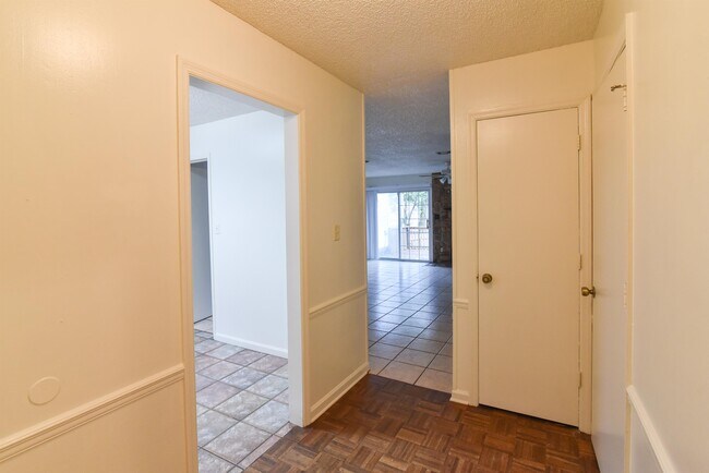 Building Photo - 2397 Gregory Dr