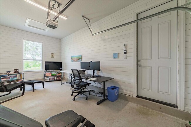 Foto del edificio - 104 Lazy Oak Pl