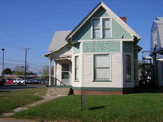 Primary Photo - 1031 S 4th St