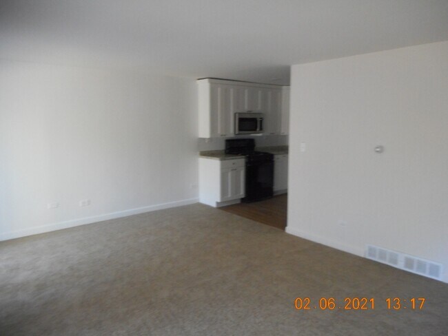 Building Photo - 482 Duane Terrace