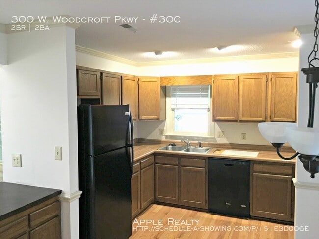 Foto del edificio - 300 W Woodcroft Pkwy