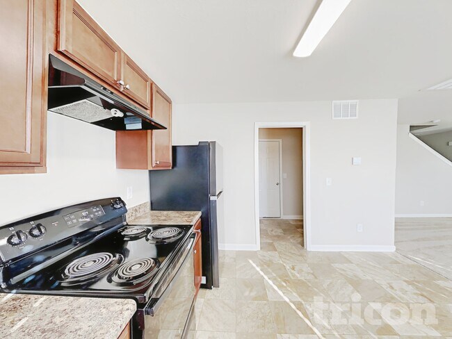 Building Photo - 325 Emilies Crossing Way