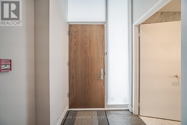 Photo du bâtiment - 129 McMahon Dr