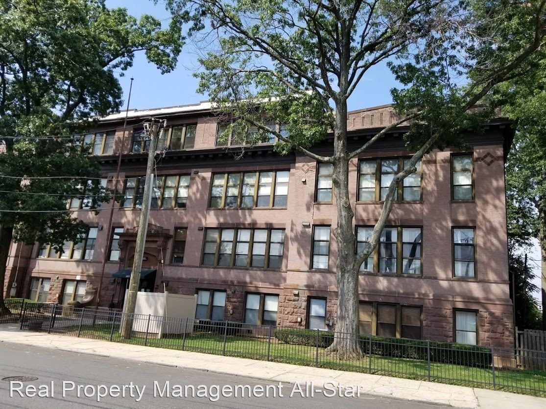 Foto principal - 1470 Campbell St