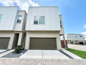 Building Photo - 613 Thornton Oaks Ln