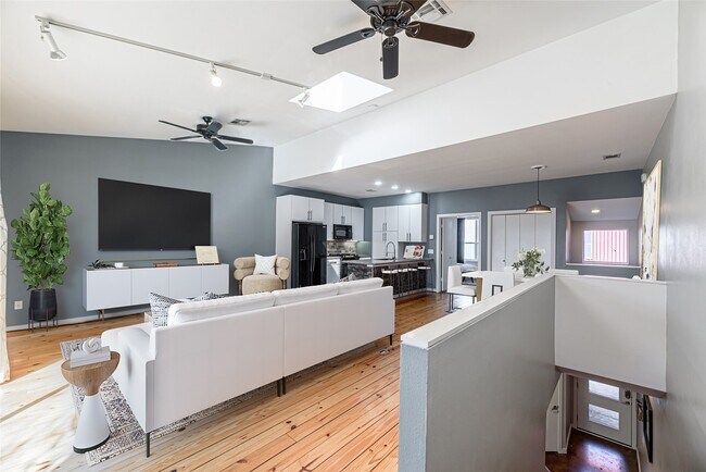 Foto del edificio - 3 N Ennis St