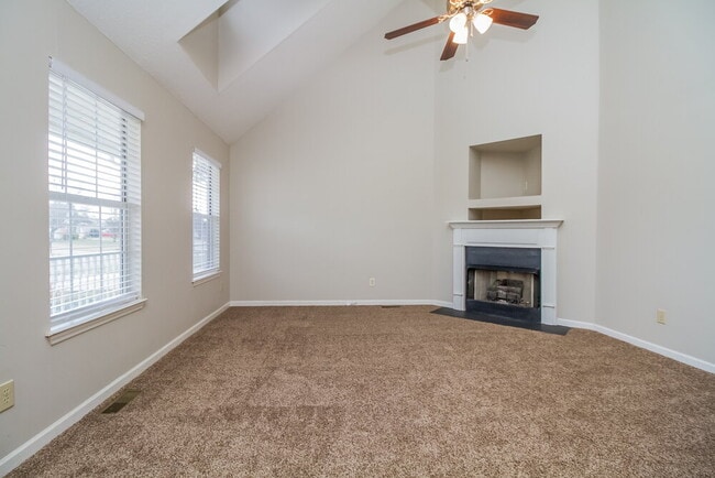 Building Photo - 3848 Round Rock Dr