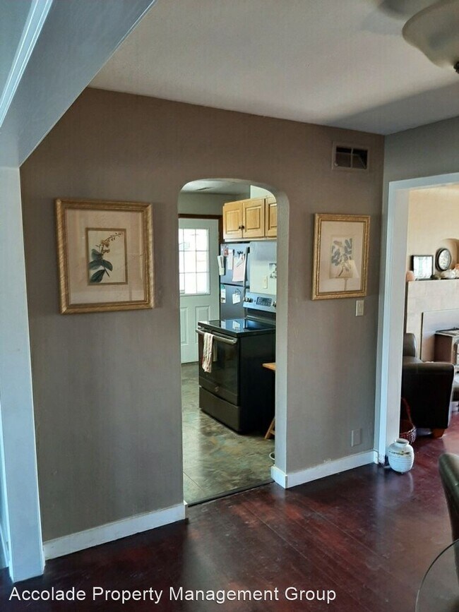 Building Photo - 3 br, 2 bath House - 5303 West Nob Hill Blvd