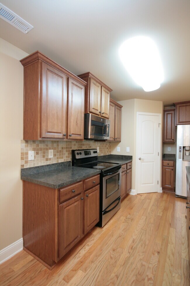 Building Photo - 239 Healey Dr