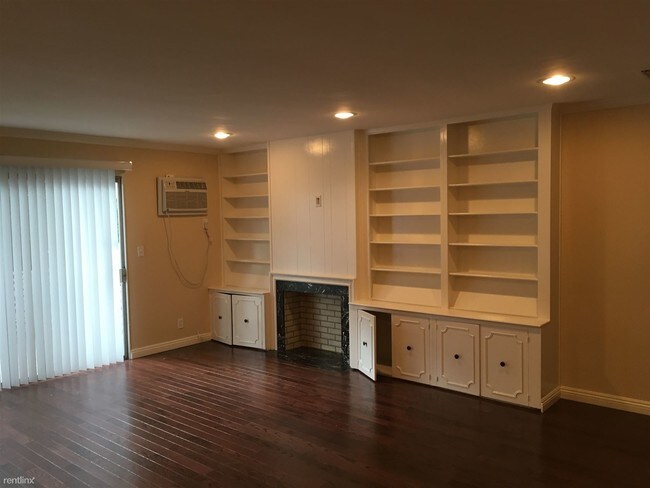 Foto del edificio - 114 N Almont Dr