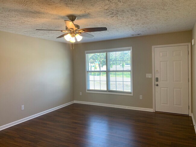 Foto del edificio - 3 br, 2 bath House - 379 Hendrixson Drive