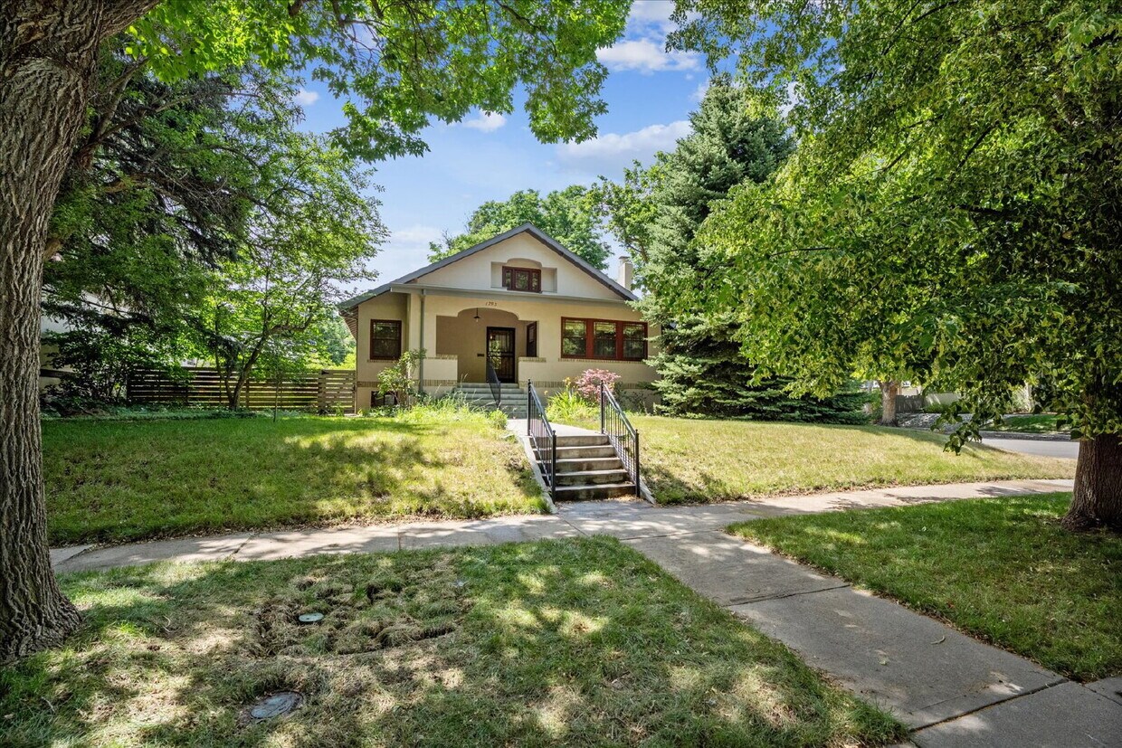 Primary Photo - Spacious Comfort in Park Hill – 4-Bed, 2.5...