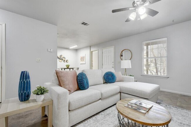 Foto del edificio - 6209 Langham St