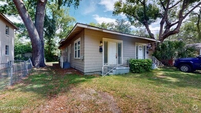 Building Photo - 3313 College St