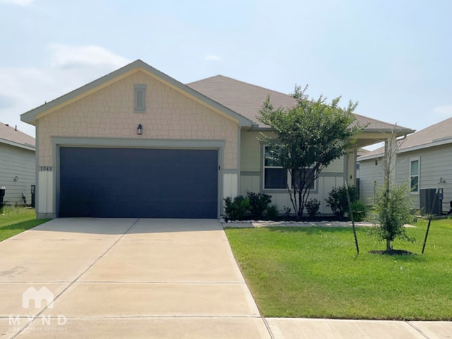 Building Photo - 1040 Banyon Tree Ln