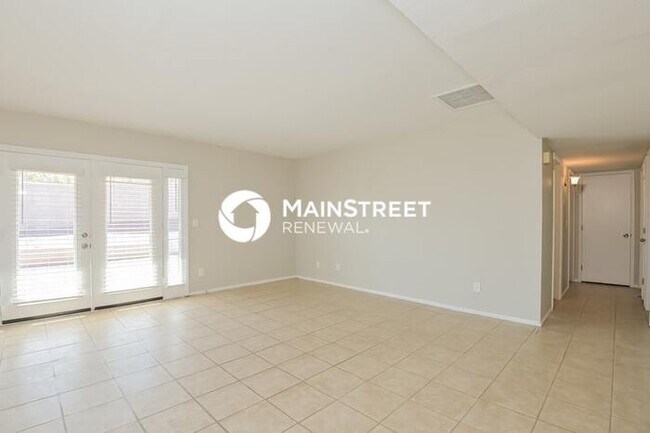 Building Photo - 3 Bedroom Pet-Friendly Home in TUCSON, AZ with Main Street Renewal
