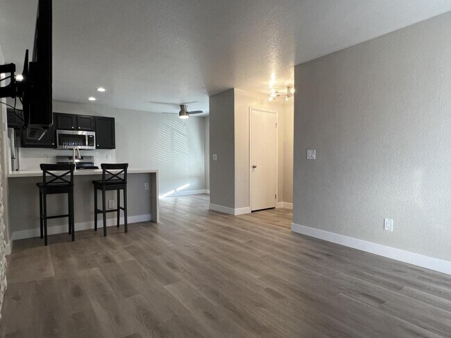 Foto del edificio - 7570 W Flamingo Rd