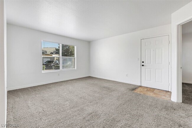 Foto del edificio - 5055 W Hacienda Ave