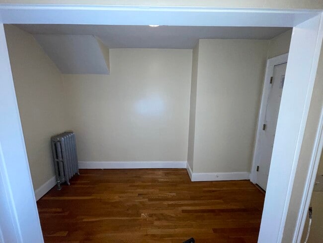 Building Photo - 25 Gorham Ave