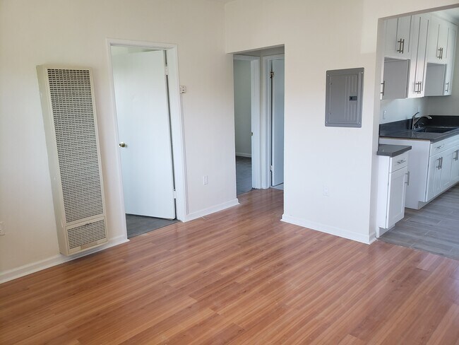Building Photo - 2309 S Ridgeley Dr
