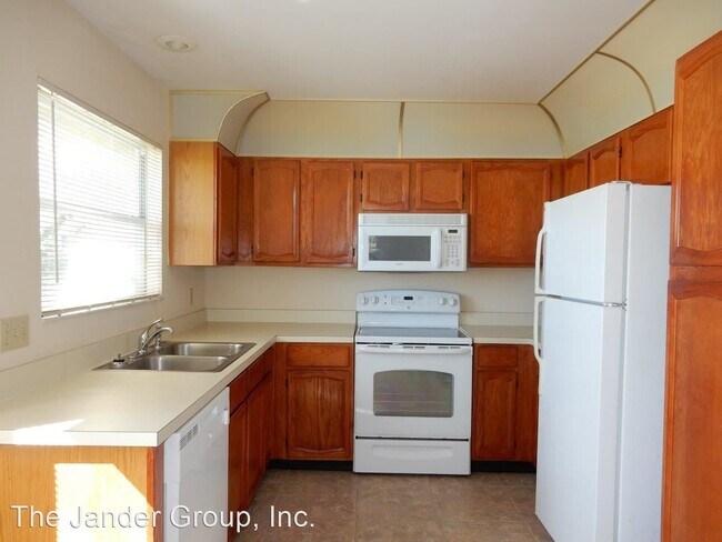Building Photo - 3 br, 3 bath House - 2642 Albion Avenue