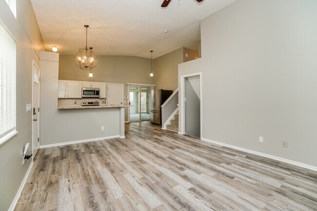 Foto del edificio - 4232 Crosspointe Dr