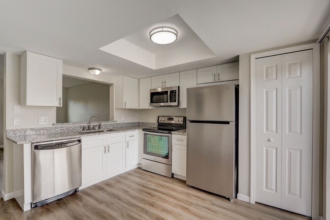 Foto del edificio - 12008 Pepperdine Pl