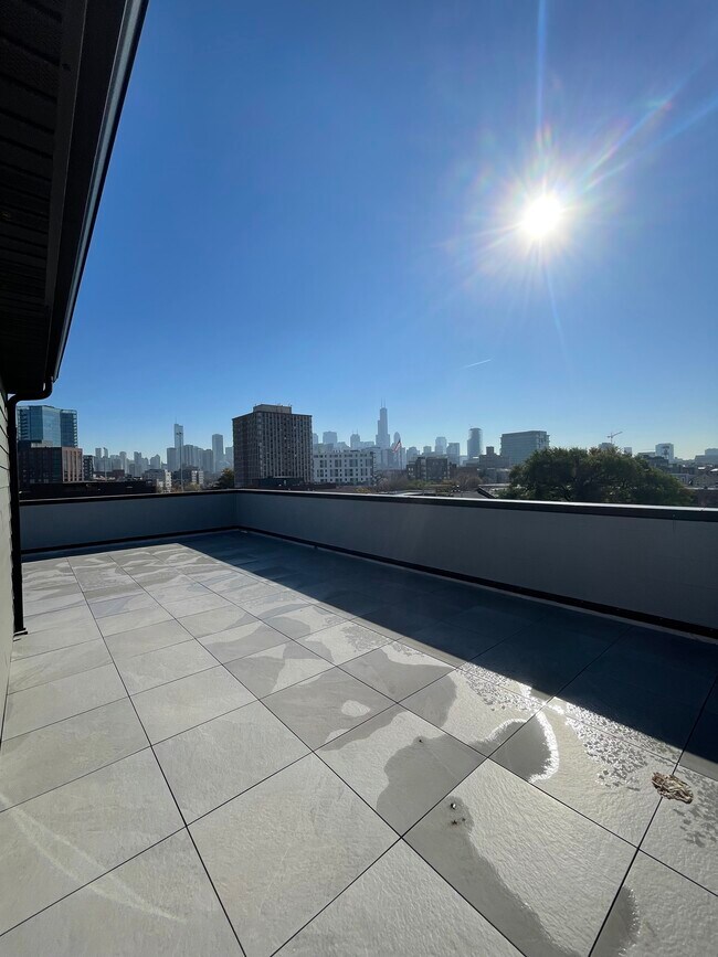 Foto del edificio - 719 N Elizabeth St