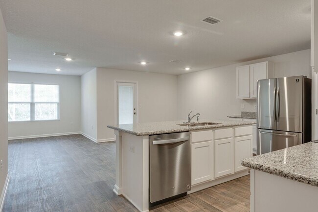 Foto del edificio - Spacious 4-Bedroom Home - Cambria