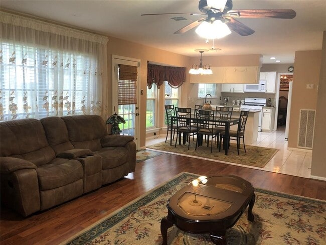 Foto del edificio - 806 Island Meadow Ct