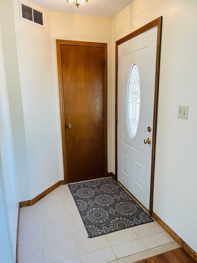 Building Photo - Beautiful, Spacious Single Family Home
