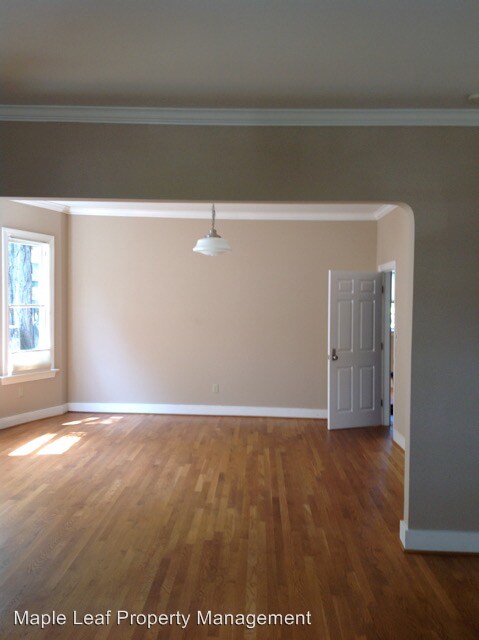 Building Photo - 3 br, 2.5 bath House - 1131 35th Ave