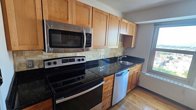 Foto del edificio - 3600 N Lake Shore Dr