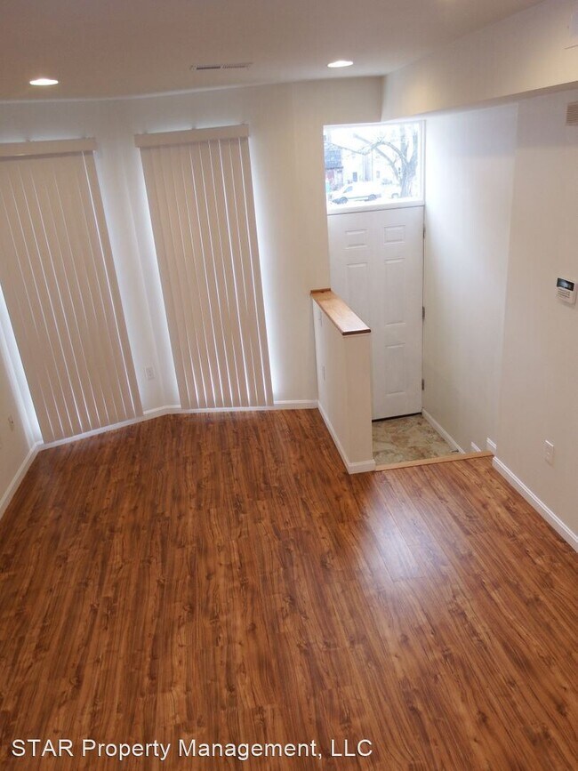 Building Photo - 3 br, 2.5 bath House - 434 E. 23rd St.