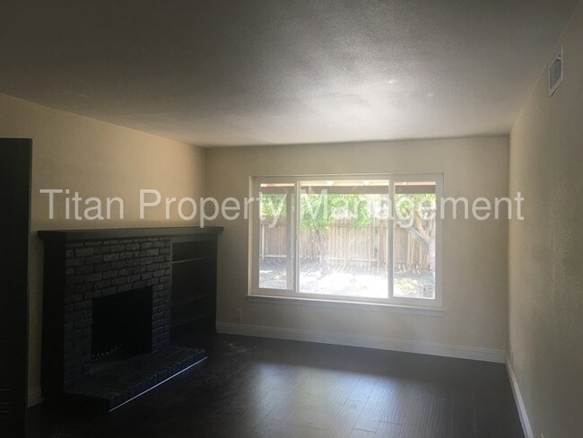 Building Photo - 2154 55th Ave